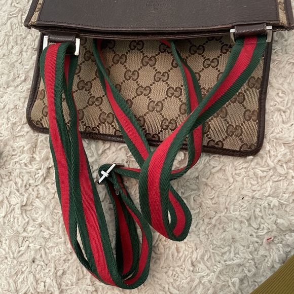 Gucci Monogram Messenger Crossbody ❤️💚 - Picture 13 of 13